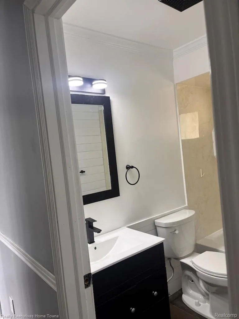 25015 Orchid Street Harrison Charter Township, MI 48045