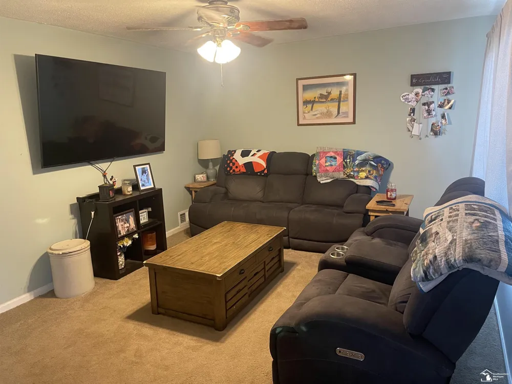16956 Jackson Street Taylor City, MI 48180