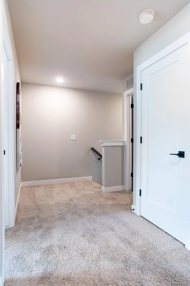 5 Grandview Circle #70 White Lake Charter Township, MI 48386