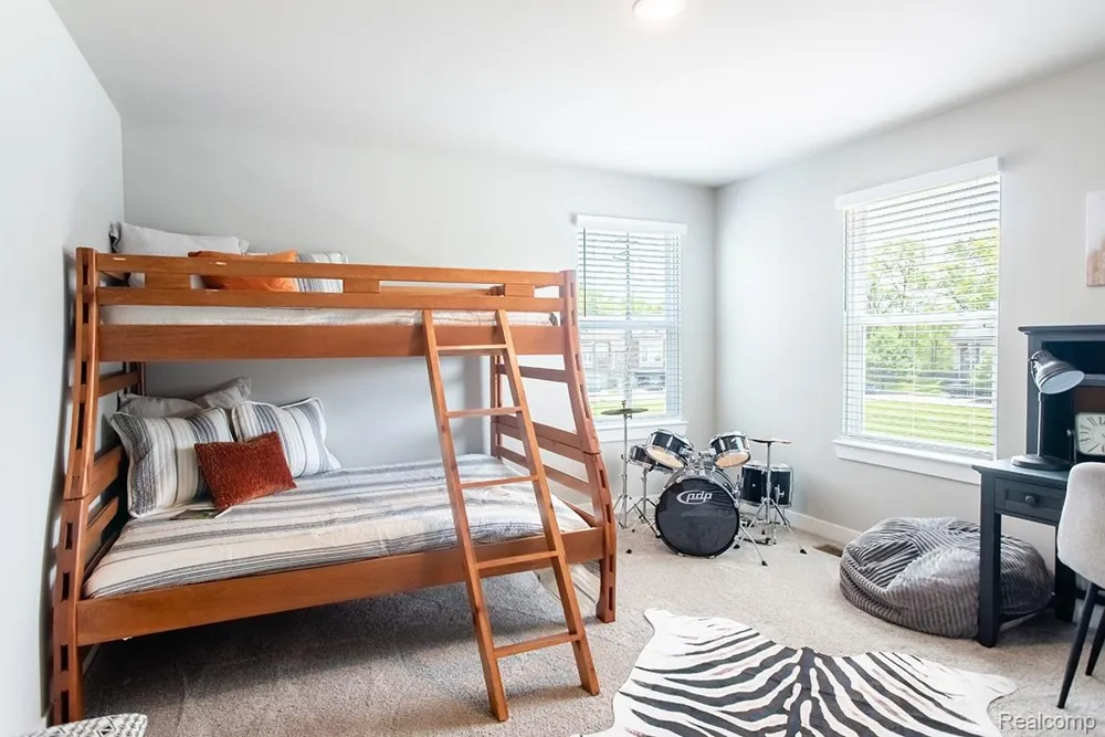 5 Grandview Circle #70 White Lake Charter Township, MI 48386