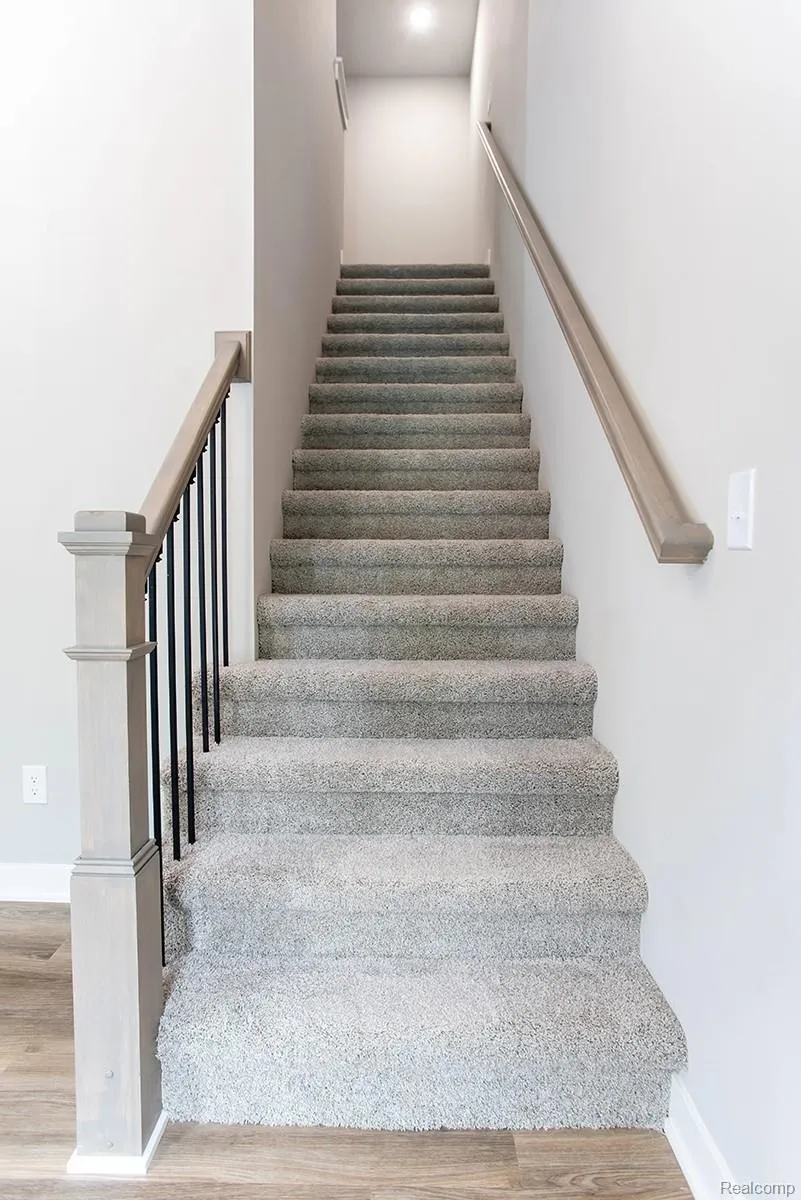 5 Grandview Circle #70 White Lake Charter Township, MI 48386