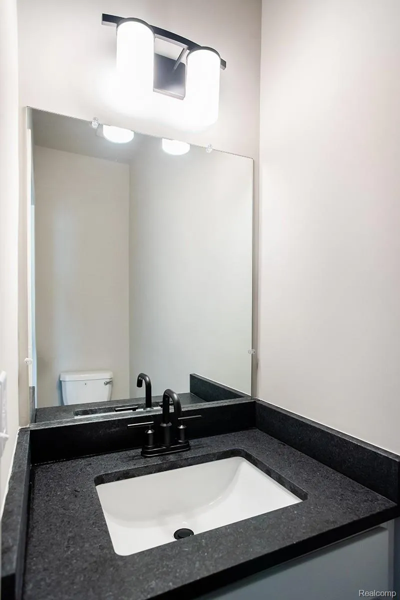5 Grandview Circle #70 White Lake Charter Township, MI 48386