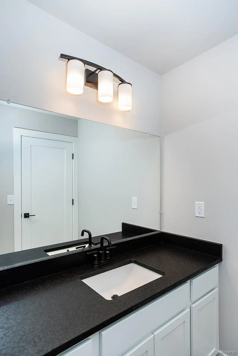 5 Grandview Circle #70 White Lake Charter Township, MI 48386