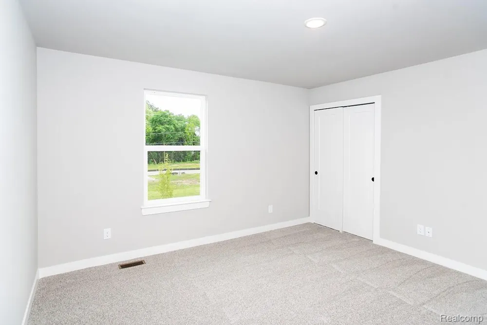 5 Grandview Circle #70 White Lake Charter Township, MI 48386
