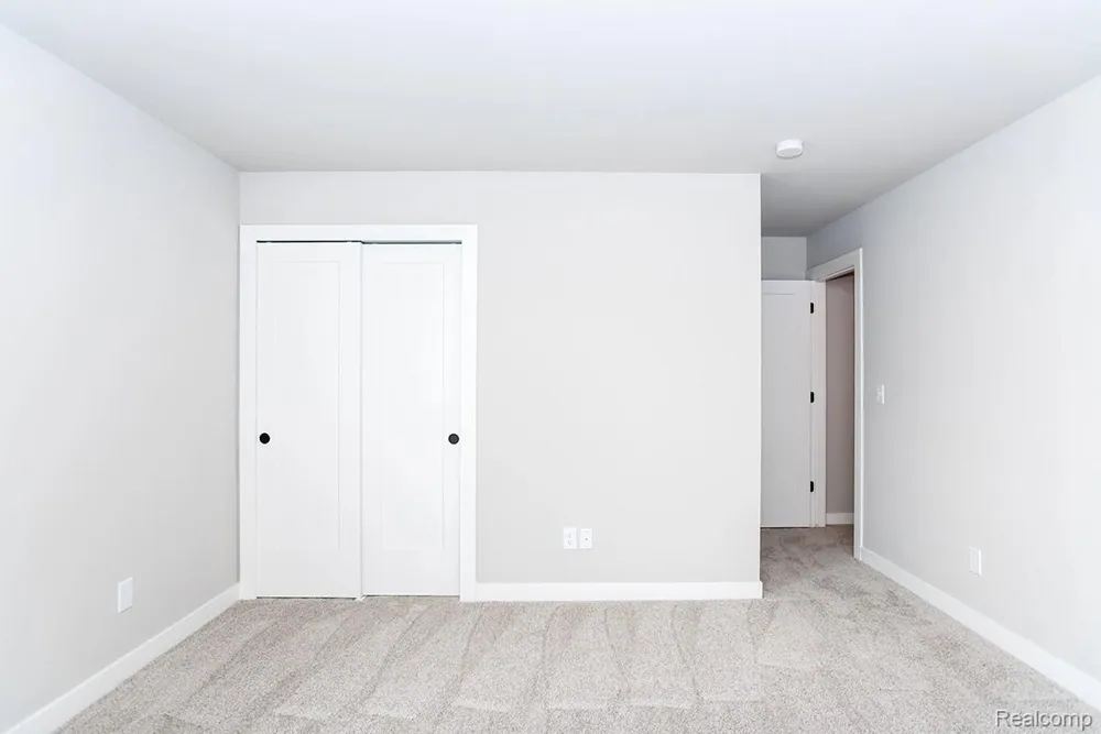 5 Grandview Circle #70 White Lake Charter Township, MI 48386