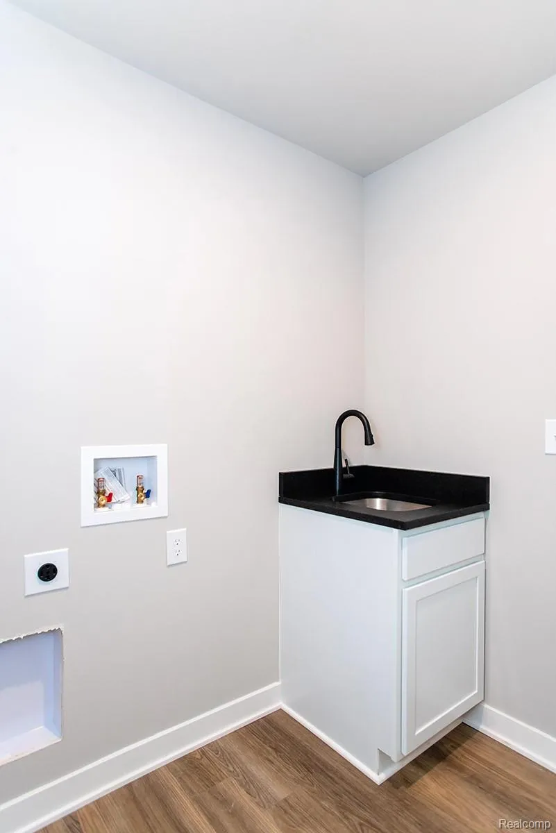 5 Grandview Circle #70 White Lake Charter Township, MI 48386