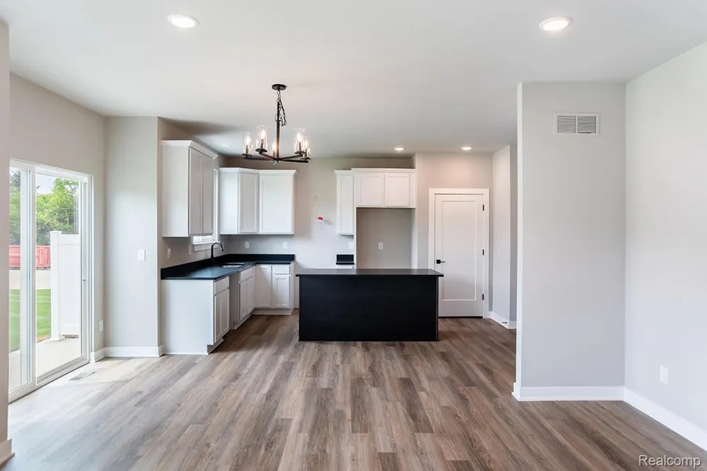 5 Grandview Circle #70 White Lake Charter Township, MI 48386