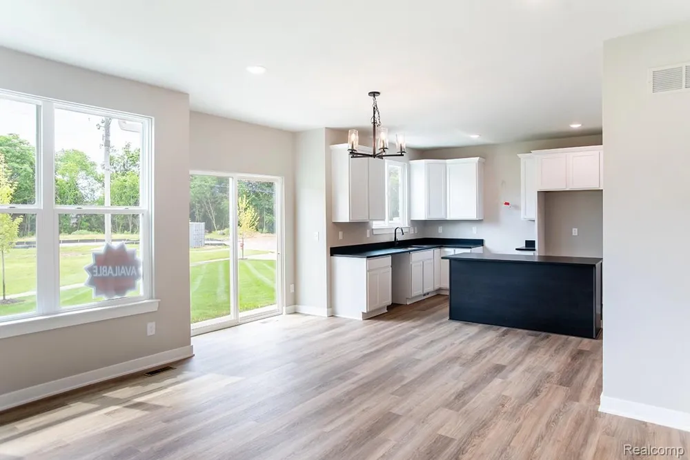 5 Grandview Circle #70 White Lake Charter Township, MI 48386