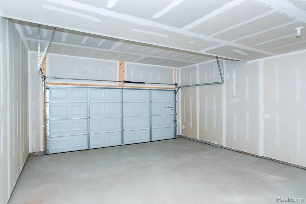 5 Grandview Circle #70 White Lake Charter Township, MI 48386