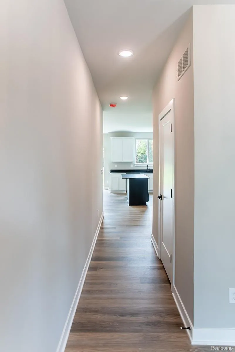 5 Grandview Circle #70 White Lake Charter Township, MI 48386
