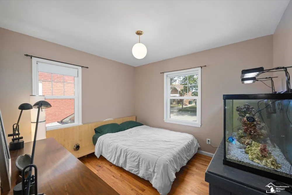 4164 Duplex Avenue Lincoln Park City, MI 48146