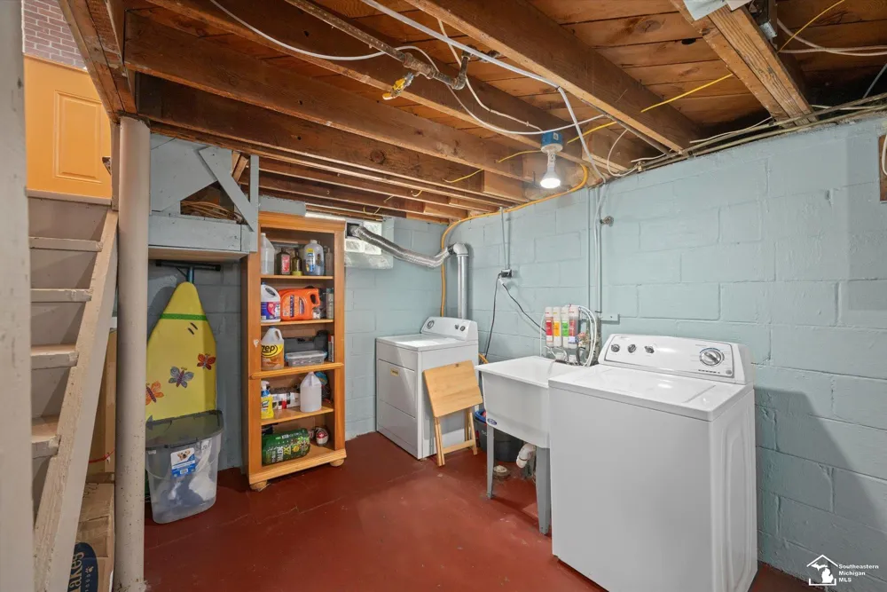 4164 Duplex Avenue Lincoln Park City, MI 48146