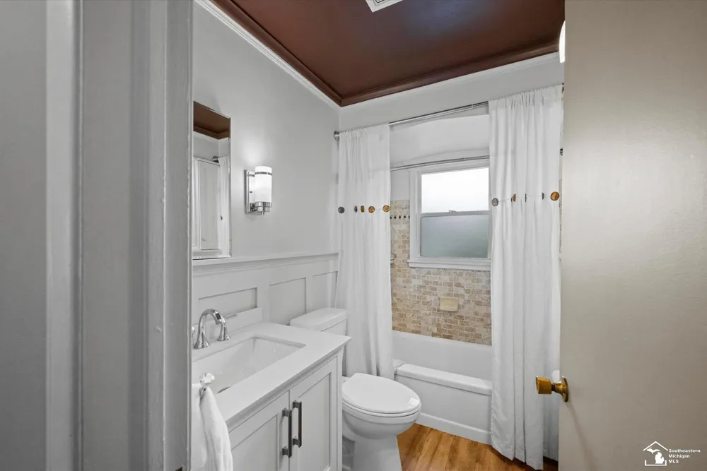 4164 Duplex Avenue Lincoln Park City, MI 48146