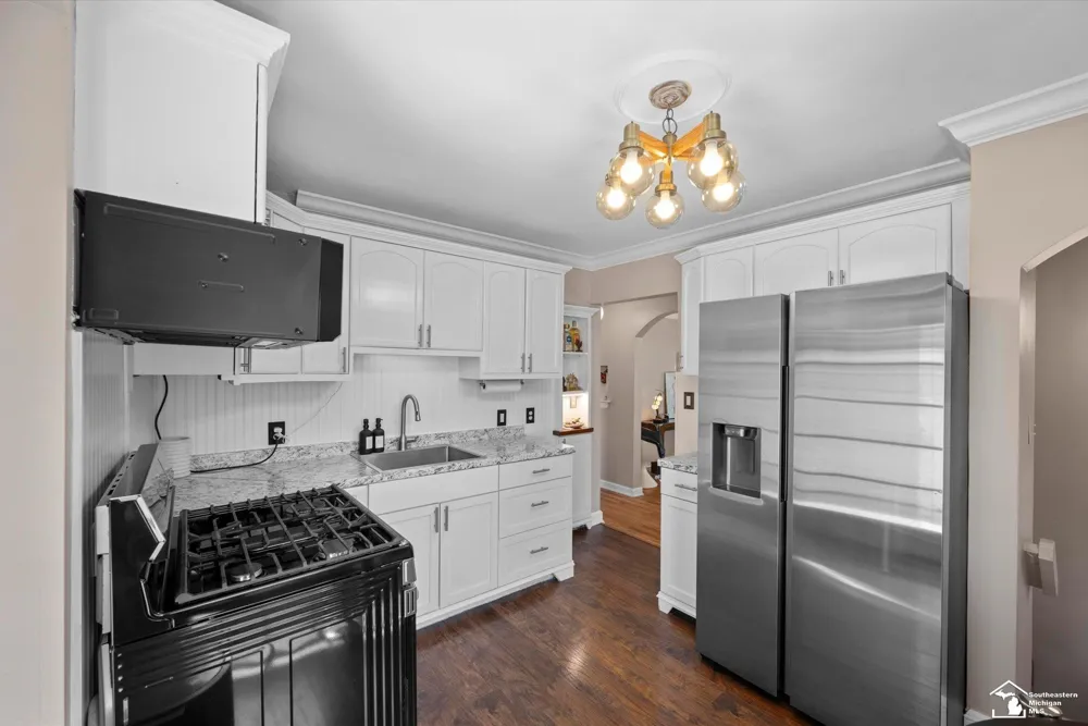 4164 Duplex Avenue Lincoln Park City, MI 48146