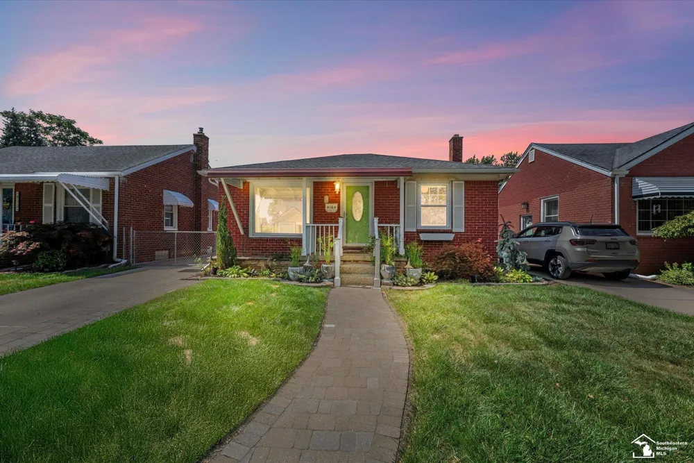 4164 Duplex Avenue Lincoln Park City, MI 48146