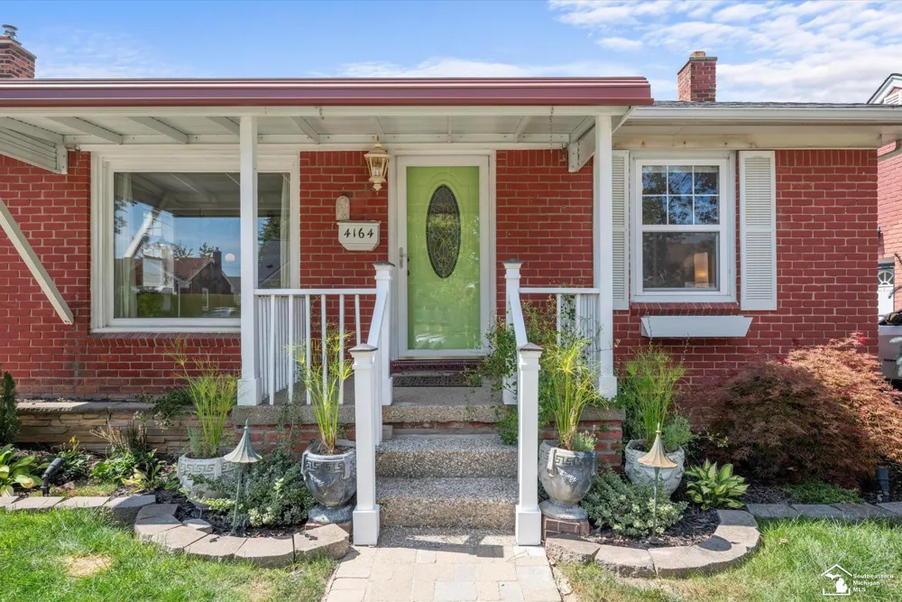 4164 Duplex Avenue Lincoln Park City, MI 48146