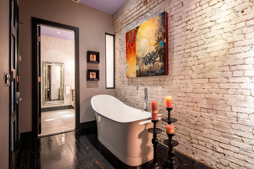 213 Printers Aly Nashville, TN 37201
