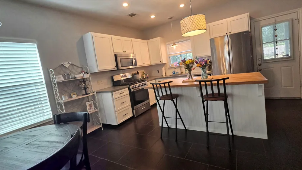 1704 S College Street Georgetown, TX 78626