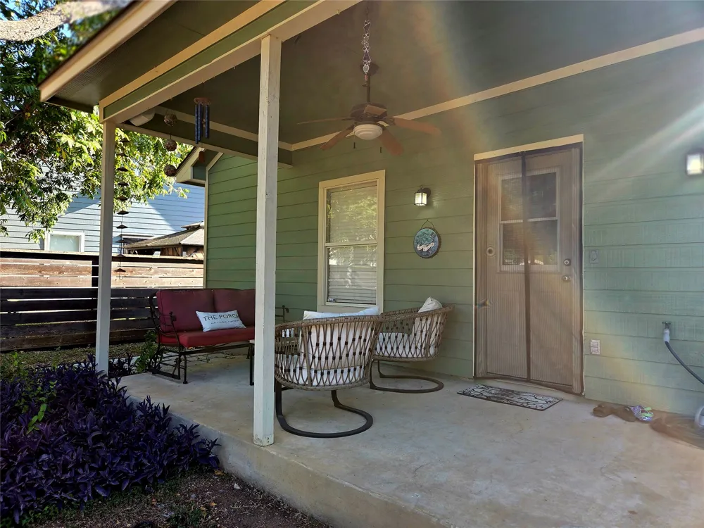 1704 S College Street Georgetown, TX 78626