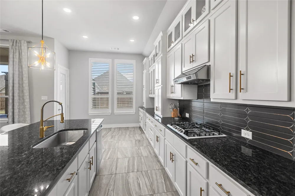 1124 Walker Way Aubrey, TX 76227