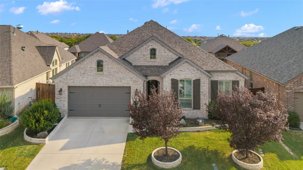 1124 Walker Way Aubrey, TX 76227