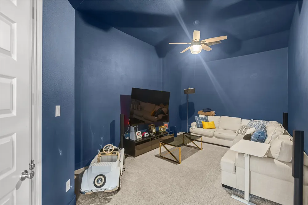 1124 Walker Way Aubrey, TX 76227