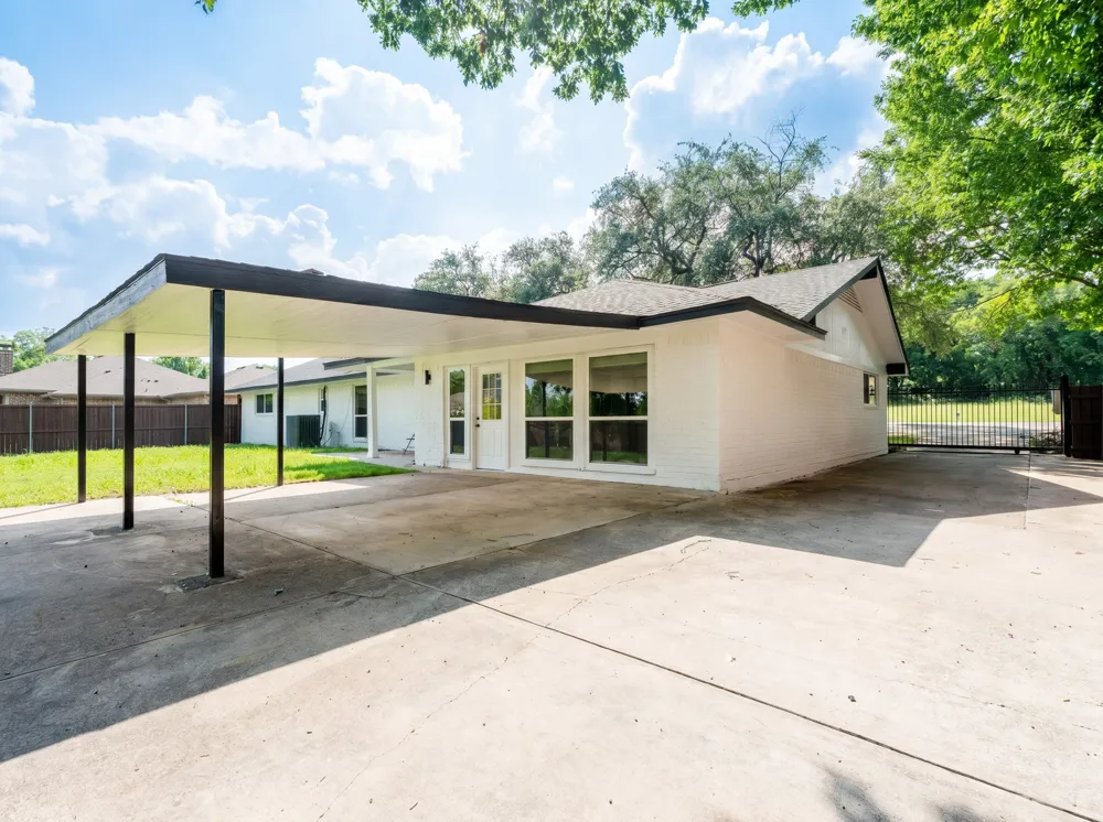 925 Lake North Road Rowlett, TX 75089