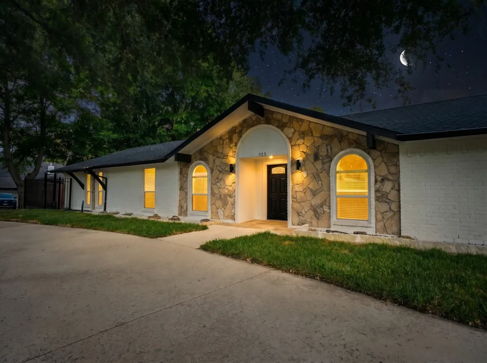 925 Lake North Road Rowlett, TX 75089