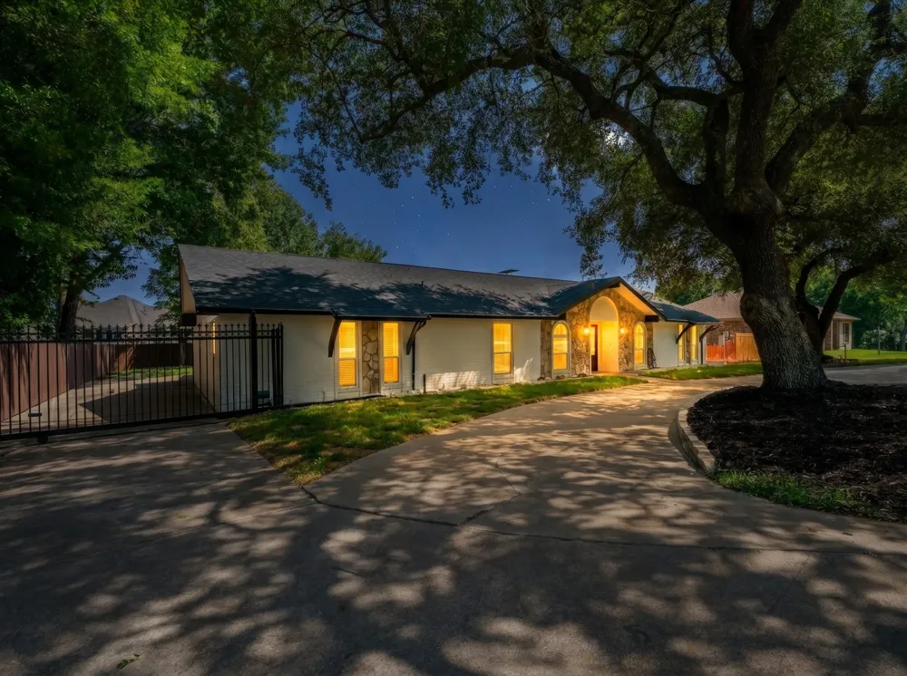 925 Lake North Road Rowlett, TX 75089