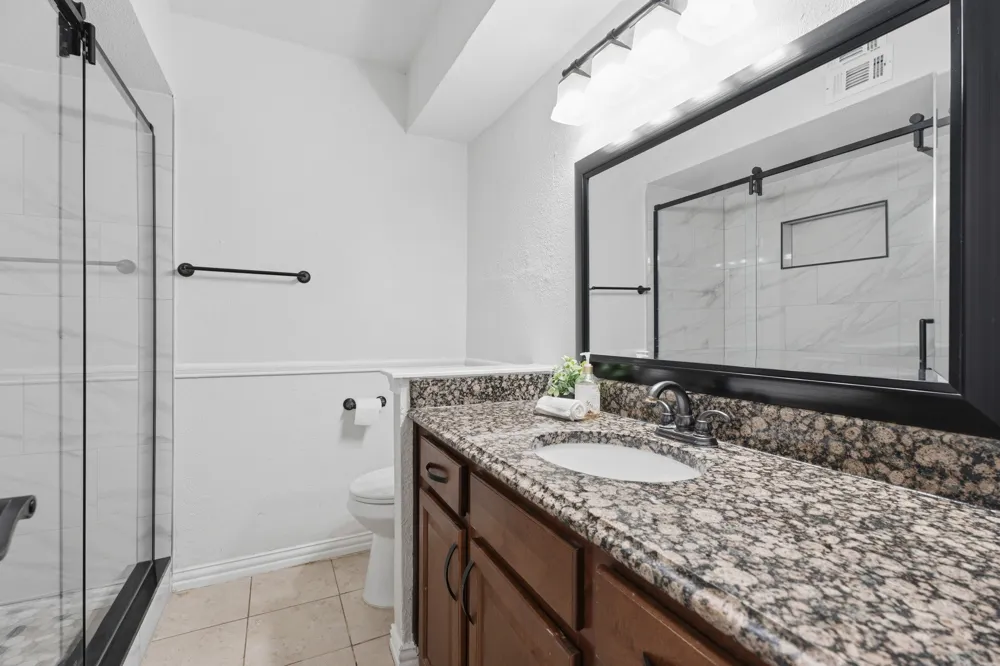 925 Lake North Road Rowlett, TX 75089