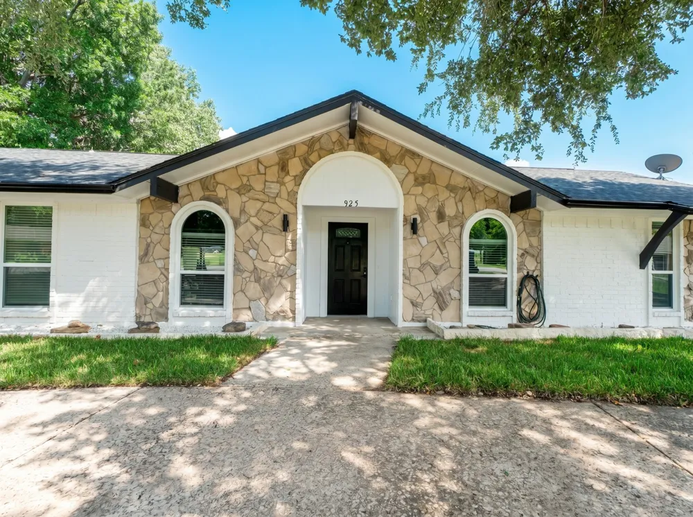 925 Lake North Road Rowlett, TX 75089