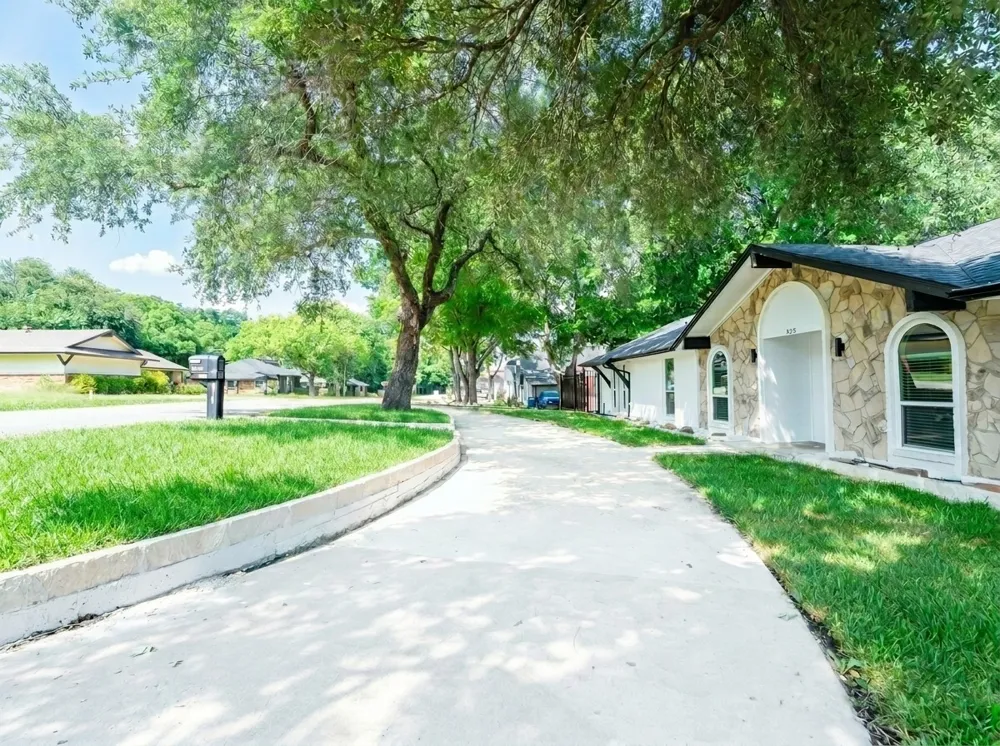 925 Lake North Road Rowlett, TX 75089