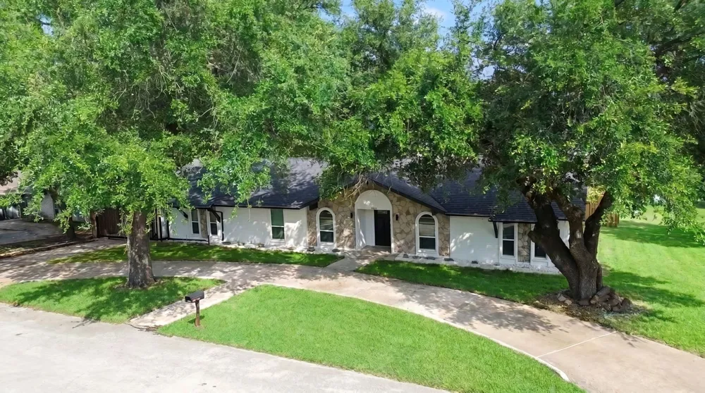 925 Lake North Road Rowlett, TX 75089