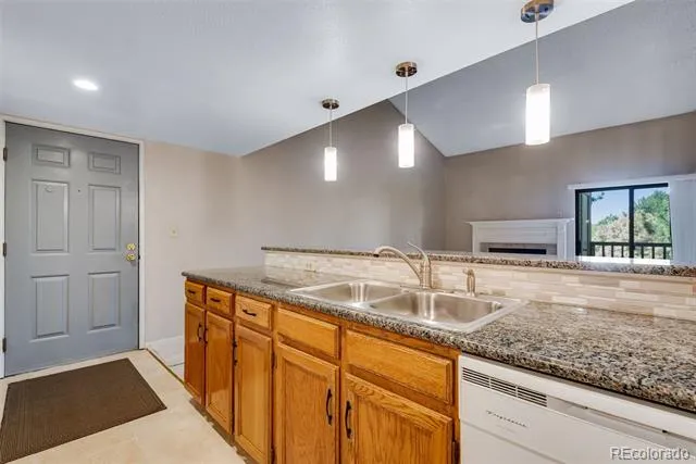 9690 Brentwood Way #303 Broomfield, CO 80021