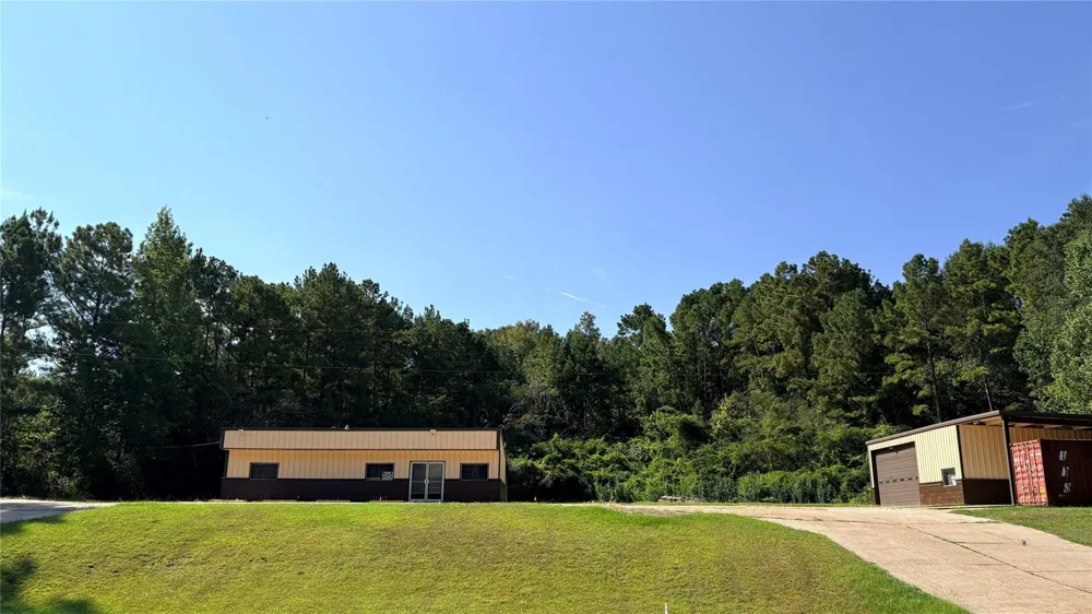 1951 Us Highway 190 W Woodville, TX 75979