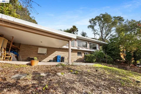 1012 Contra Costa Dr