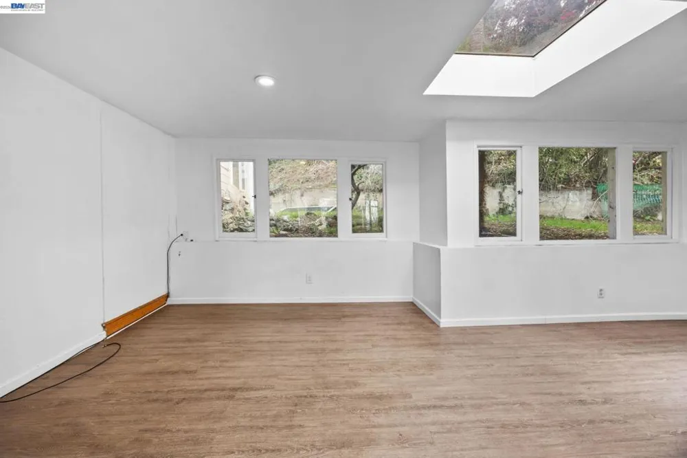 1012 Contra Costa Dr El Cerrito, CA 94530