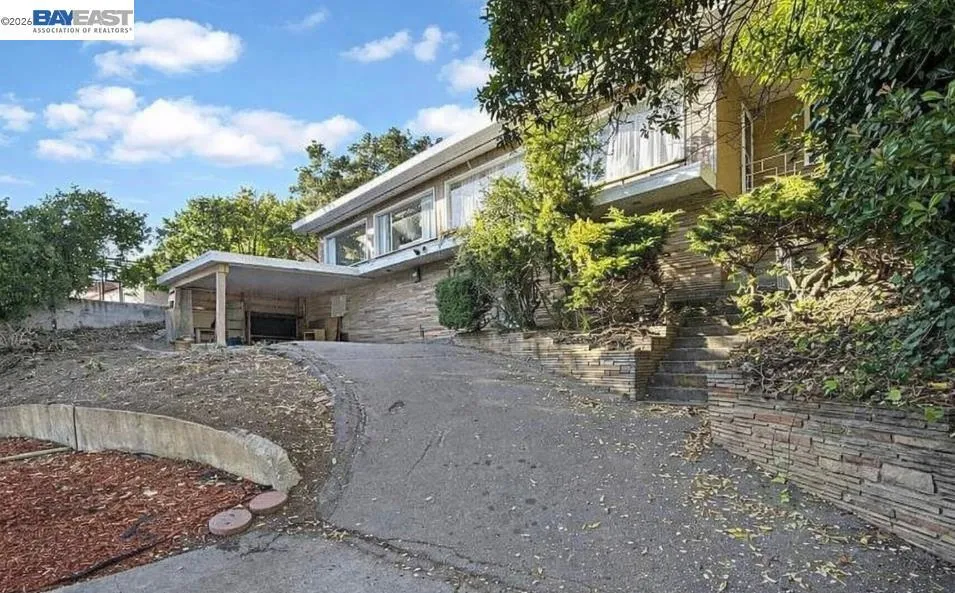 1012 Contra Costa Dr El Cerrito, CA 94530