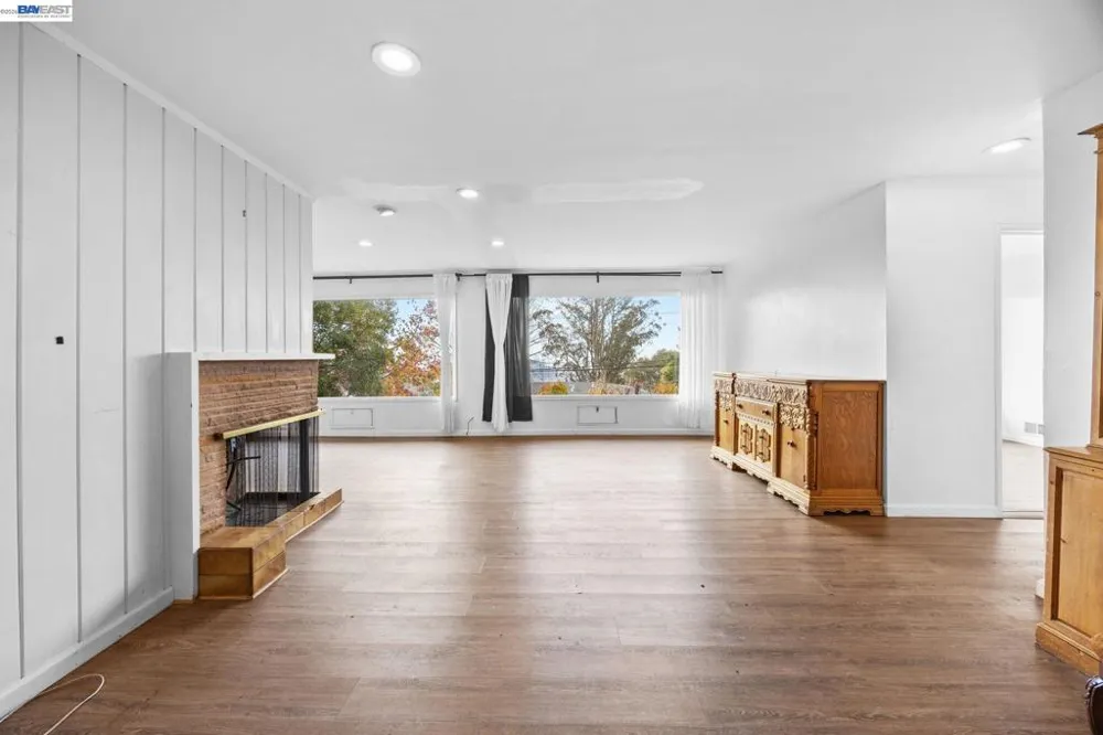 1012 Contra Costa Dr El Cerrito, CA 94530