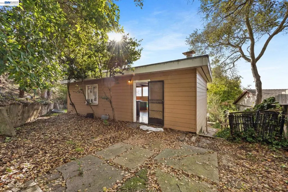 1012 Contra Costa Dr El Cerrito, CA 94530
