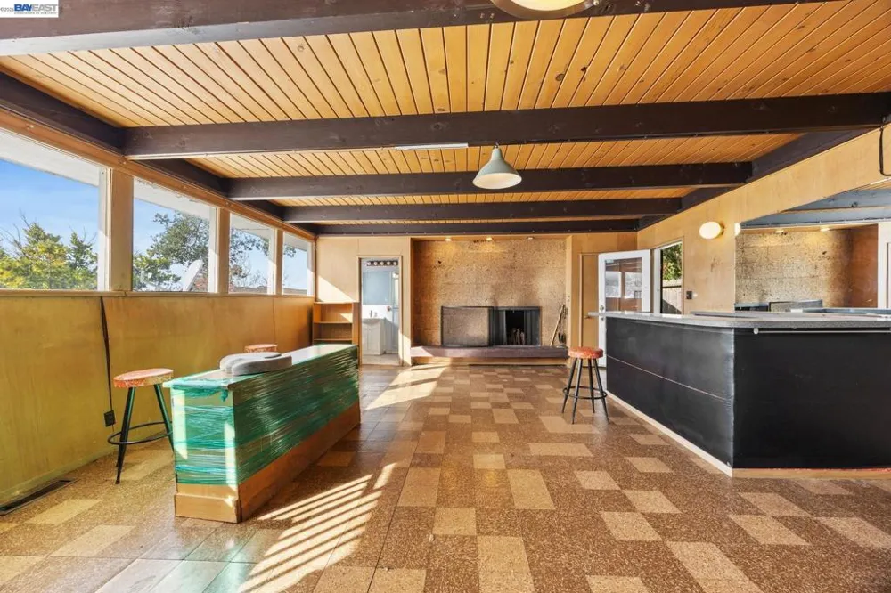 1012 Contra Costa Dr El Cerrito, CA 94530