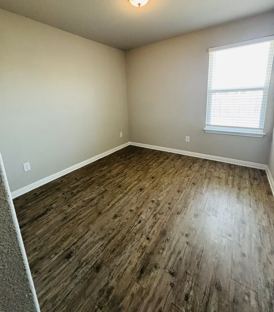 1404 Walden Pond Drive Pflugerville, TX 78660