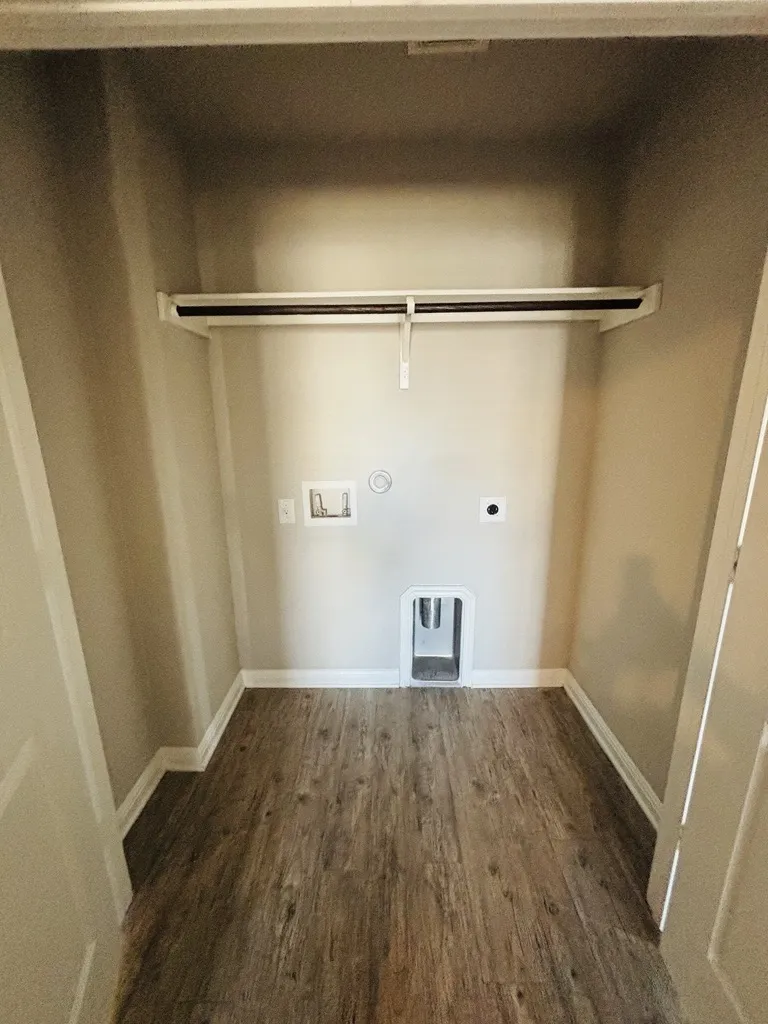 1404 Walden Pond Drive Pflugerville, TX 78660