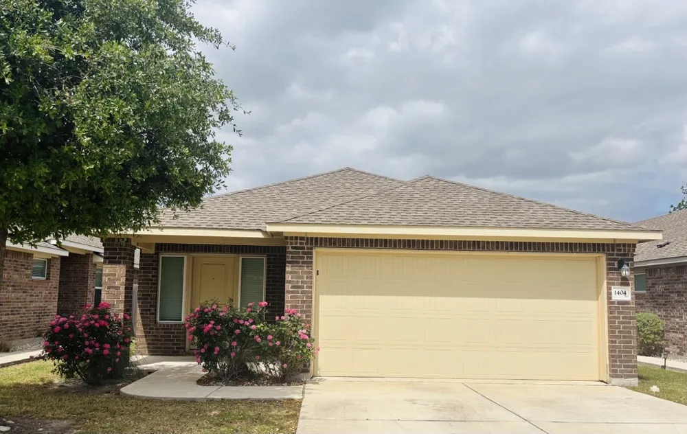 1404 Walden Pond Drive Pflugerville, TX 78660