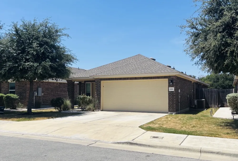 1404 Walden Pond Drive Pflugerville, TX 78660