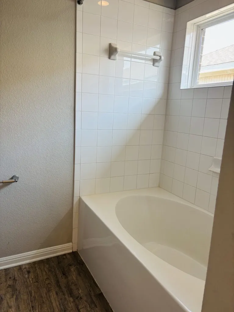 1404 Walden Pond Drive Pflugerville, TX 78660