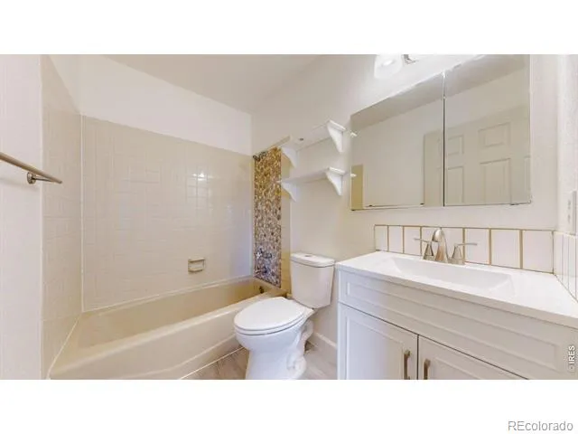 4742 W 9th St Rd Greeley, CO 80634