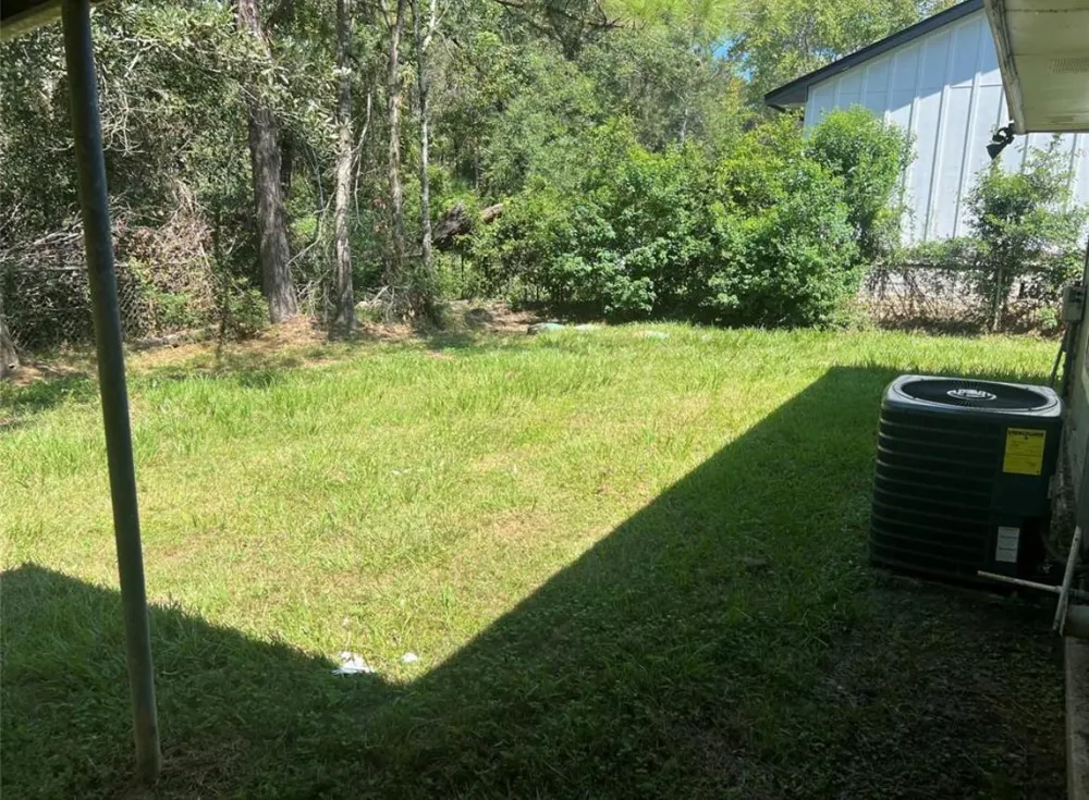 142 County Road 322 Cleveland, TX 77327