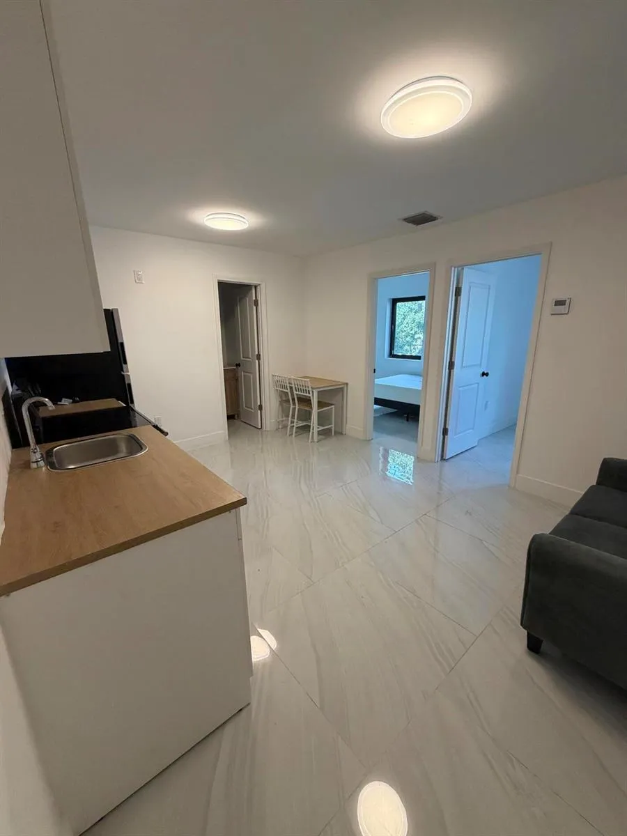 8211 BISCAYNE BOULEVARD #2 Miami, FL 33138