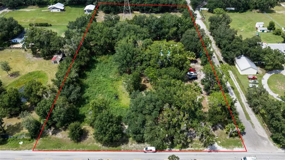 7402 W KNIGHTS GRIFFIN ROAD Plant City, FL 33565
